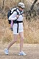nicole-kidman-sunday-hiking