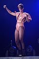 rihanna-lights-netherlands