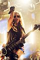 kesha-radio1