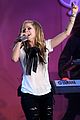 lavigne-kisses