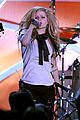 lavigne-kisses