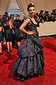 maggie-gyllenhaal-met-ball