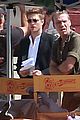 pattinson-smiles-elephants