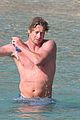 shirtless-simon