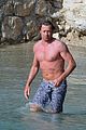 shirtless-simon