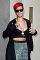 rihanna-clowns