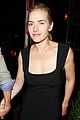 winslet-holding