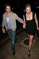 winslet-holding