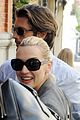 winslet-hands