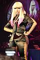 nicki-suit