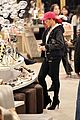 rihanna-saks