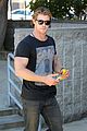 hemsworth-biceps