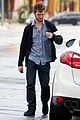pettyfer-burger