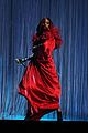 rihanna-performance