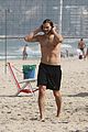 kutcher-volleyball