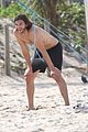 kutcher-volleyball