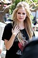 avril-extra