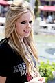 avril-extra