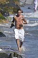 beckham-shirtless-surfing