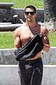 metcalfe-shirtless