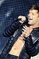ricky-shirtless