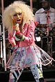 minaj-wardrobe