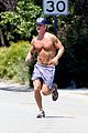 penn-shirtless2