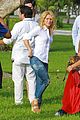 shakira-barefoot