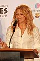 shakira-barefoot