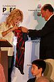 shakira-barefoot