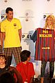 shakira-barefoot