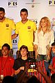 shakira-barefoot