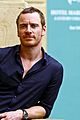 fassbender-thumbs
