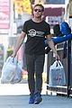 gosling-barefoot