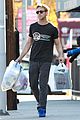 gosling-barefoot