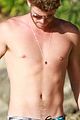 liam-shirtless