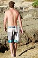 liam-shirtless
