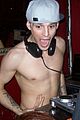 carter-shirtless