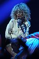 rihanna-performance