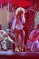 rihanna-performance