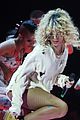 rihanna-performance