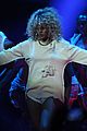 rihanna-performance