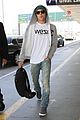 efron-airport-lucky-one