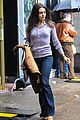 kunis-umbrella-day