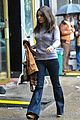 kunis-umbrella-day