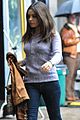 kunis-umbrella-day