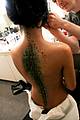 rihanna-behind