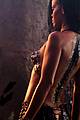 rihanna-behind