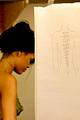 rihanna-behind