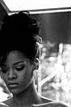 rihanna-behind